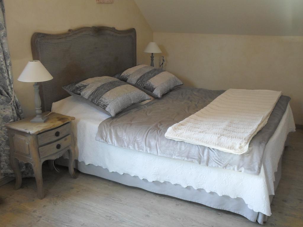 La Grange Du Bourg Bed and Breakfast Deneuille-les-Mines Εξωτερικό φωτογραφία